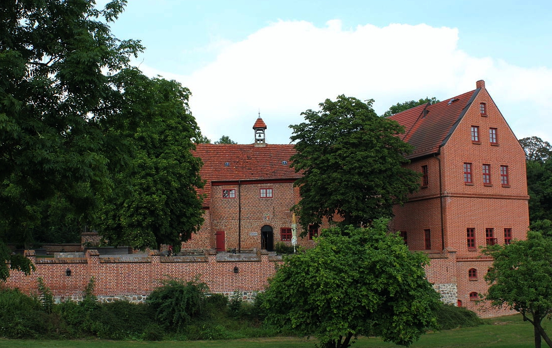 2014_Burg_Penzlin_Stadtansicht_Fotor